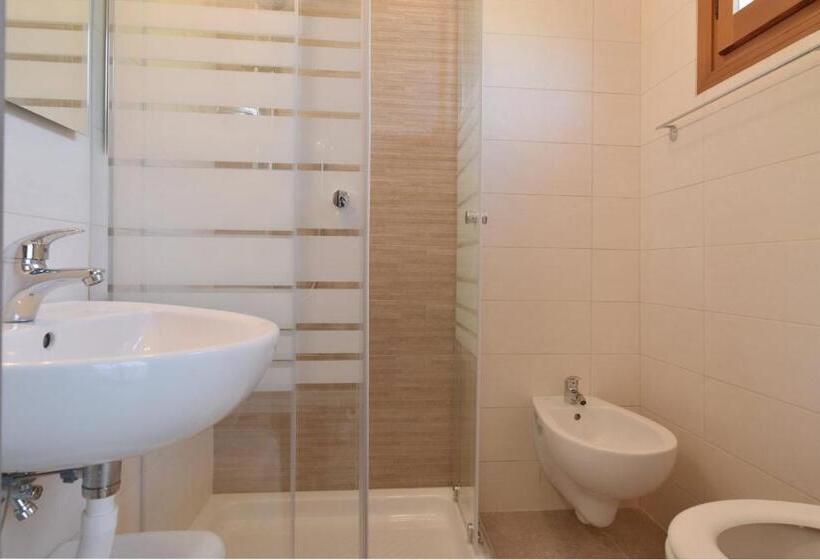 스탠다드 룸, Zanin