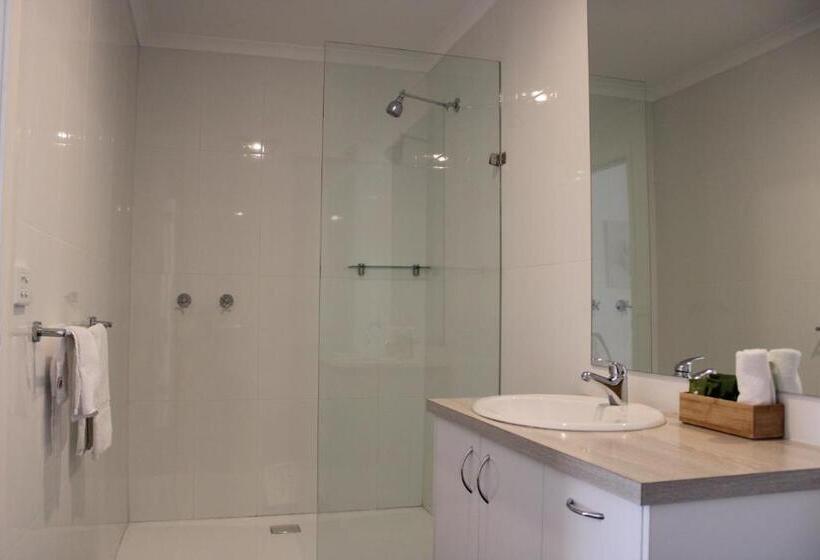 Quarto Estandar Cama Queen, Alpine Hotel Bright