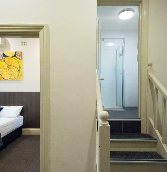 带2个卧室的公寓, The Mile End