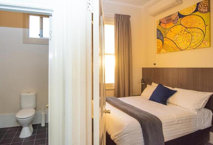 带2个卧室的公寓, The Mile End