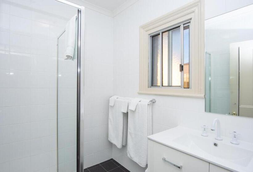 带2个卧室的公寓, The Mile End