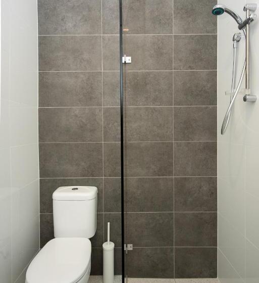 标准间, The Mile End