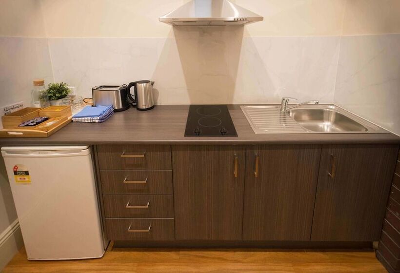 带2个卧室的公寓, The Mile End