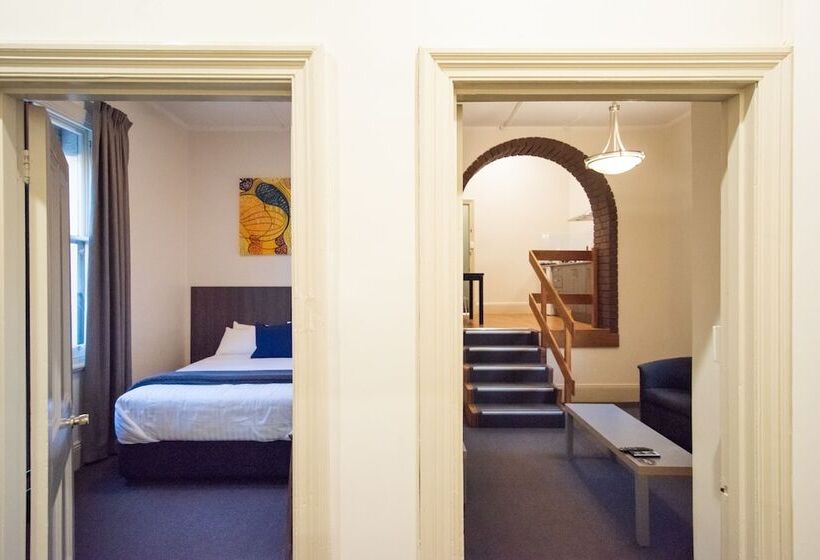 带2个卧室的公寓, The Mile End