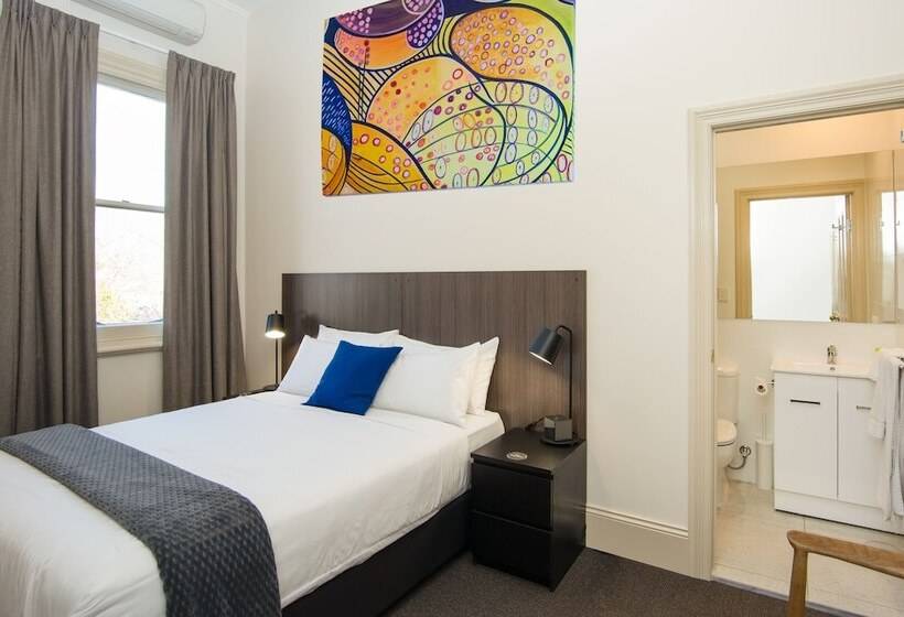 标准间, The Mile End