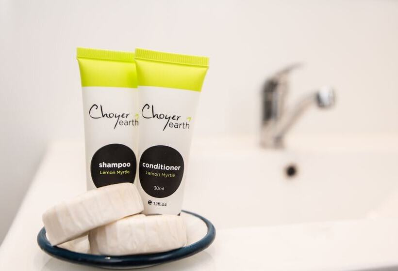 标准间, The Mile End