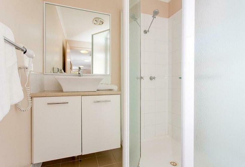 ویلای 2 خوابه, Paradise Tourist Park