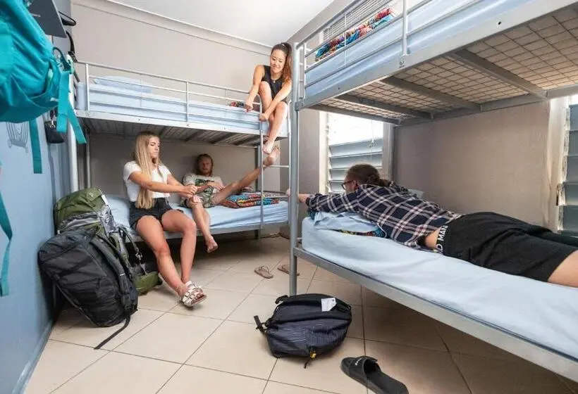 バスルーム共同エコノミー4人部屋, Rockhampton Backpackers Yha