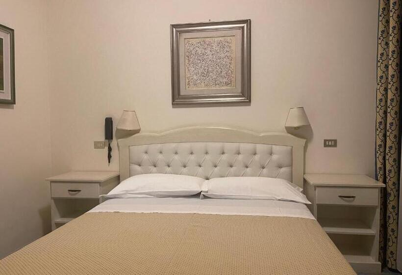 스탠다드 발코니 룸, Ariella