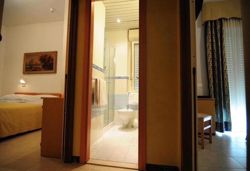 패밀리 룸, Ariella