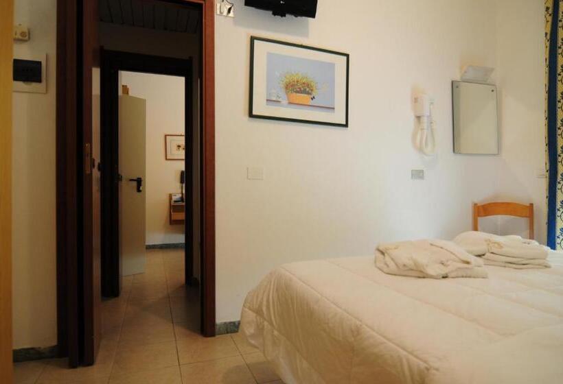 패밀리 룸, Ariella