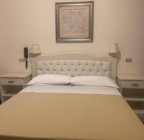 4인용 스탠다드 룸, Ariella