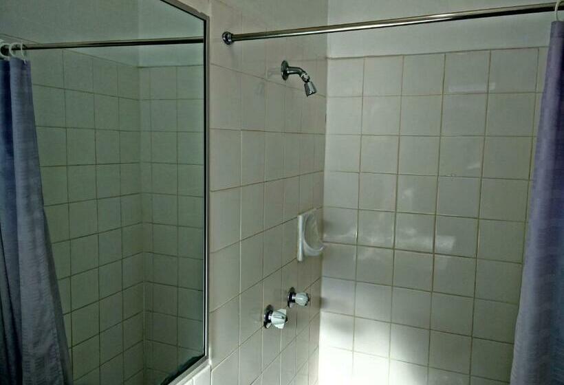 غرفة قياسية, Cairns Motor Inn