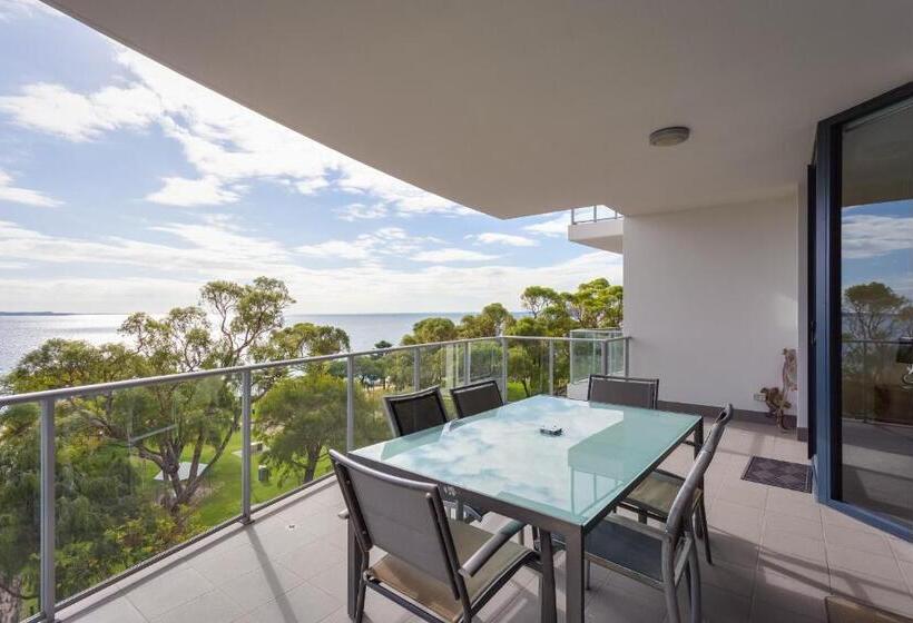 3침실 프리미엄 아파트, Nautilus By Rockingham Apartments