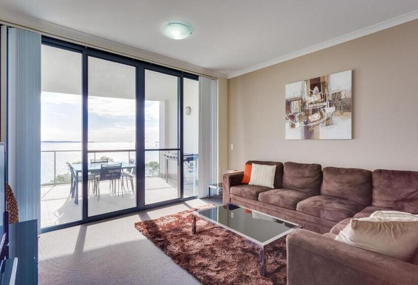 3침실 프리미엄 아파트, Nautilus By Rockingham Apartments