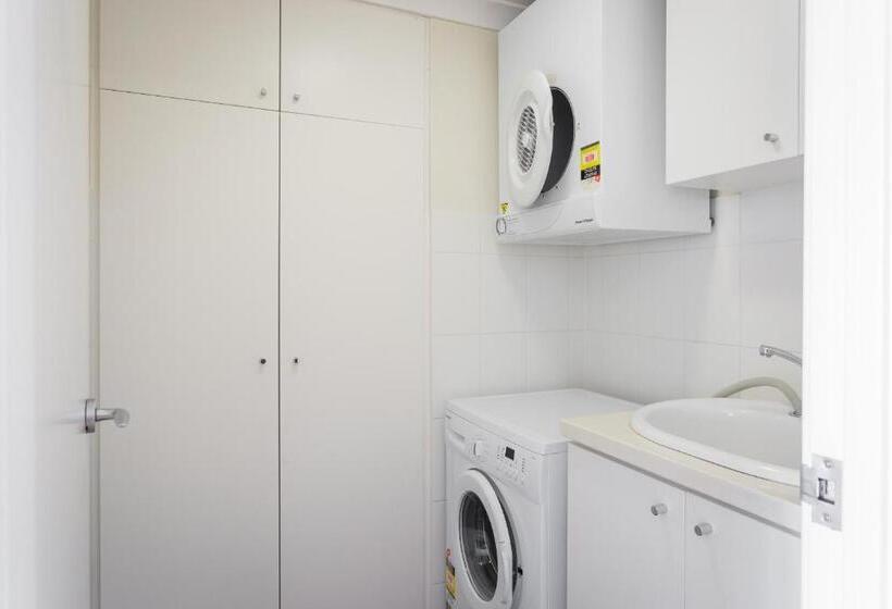 3침실 프리미엄 아파트, Nautilus By Rockingham Apartments