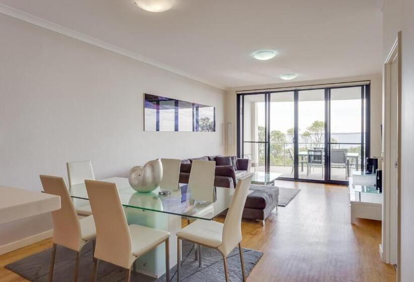 3침실 프리미엄 아파트, Nautilus By Rockingham Apartments