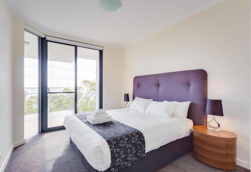 3침실 프리미엄 아파트, Nautilus By Rockingham Apartments