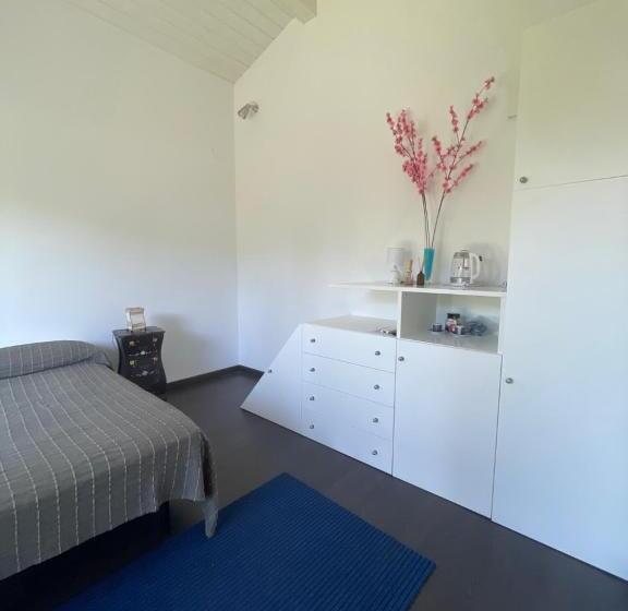 استودیوی لوکس, Podere Villa Olmo