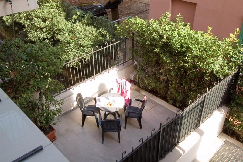 استودیوی استاندارد, Residence Ascot