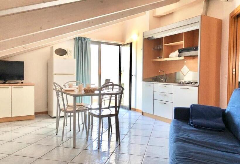 Apartamento 1 Dormitório Vista Mar, Residence Ascot