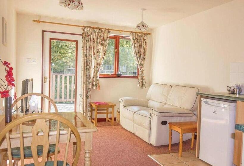 Дом 2 Спальни, Avalon Cottages