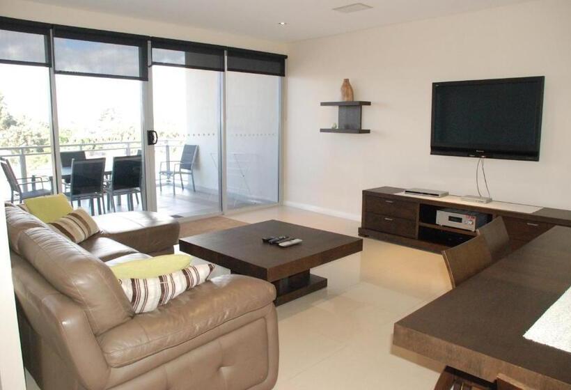 شقة بريميوم بغرفة نوم واحدة مطلة على البحر, Spinnakers By Rockingham Apartments