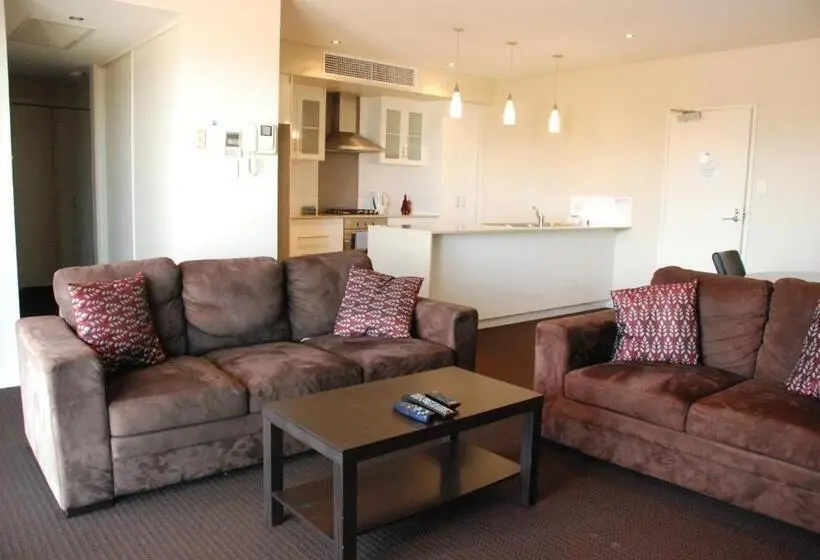 2 Bedroom Premium Apartment Sea View, Spinnakers By Rockingham Apartments