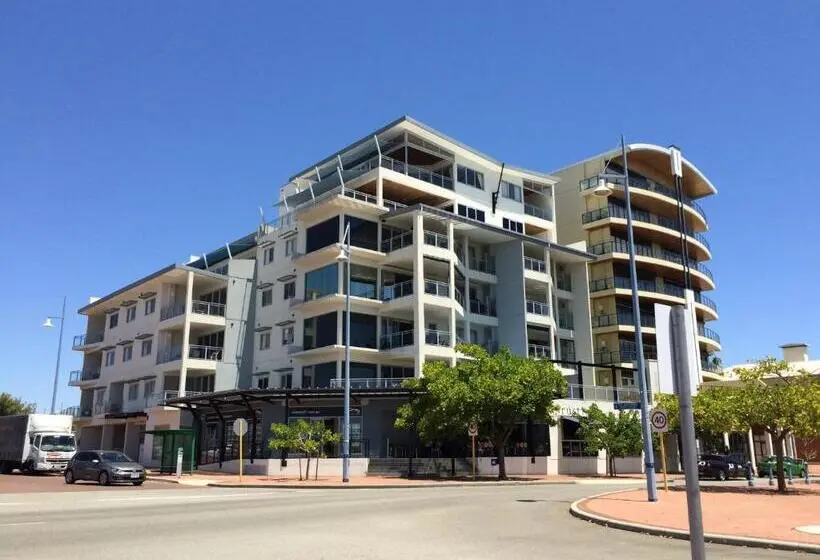 2 Bedroom Premium Apartment Sea View, Spinnakers By Rockingham Apartments