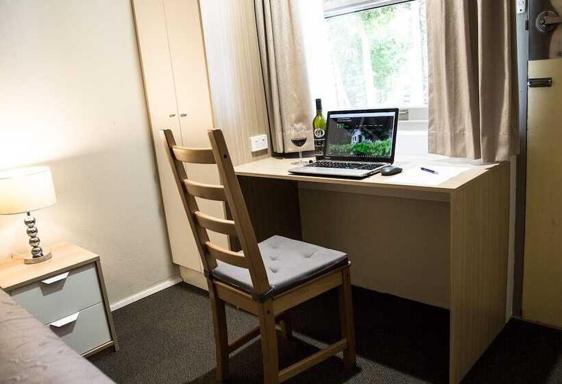 스위트, Tall Trees Motel Mountain Retreat