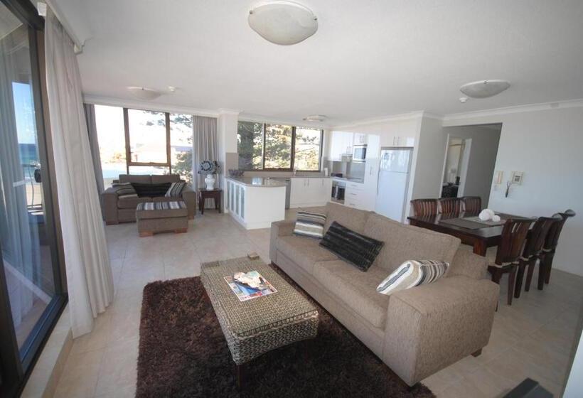 Апартаменты 3 Спальни, Albatross North Apartments