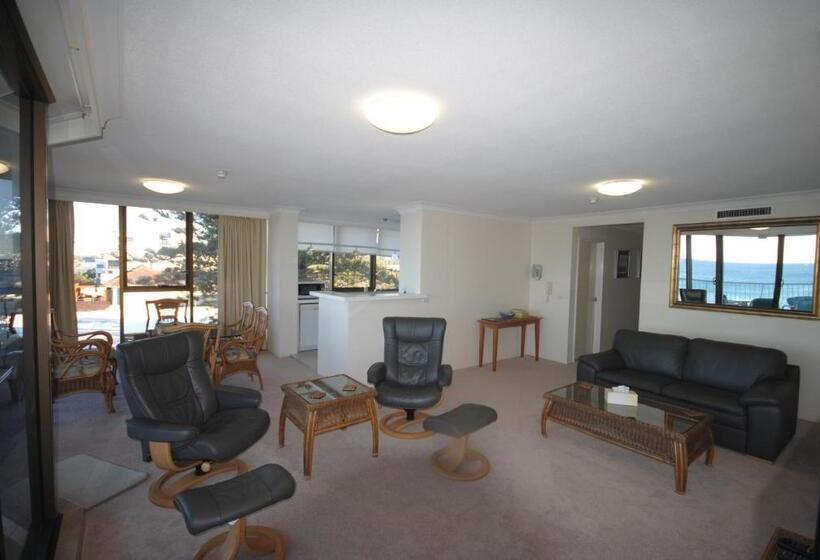 Апартаменты 3 Спальни, Albatross North Apartments