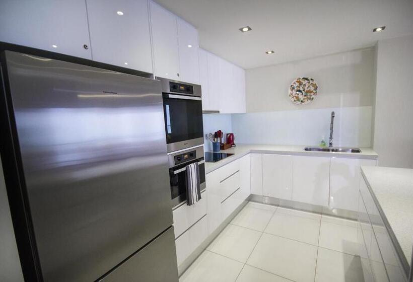 Апартаменты Premium 2 Спальни, Albatross North Apartments