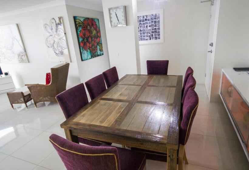 Апартаменты Premium 2 Спальни, Albatross North Apartments