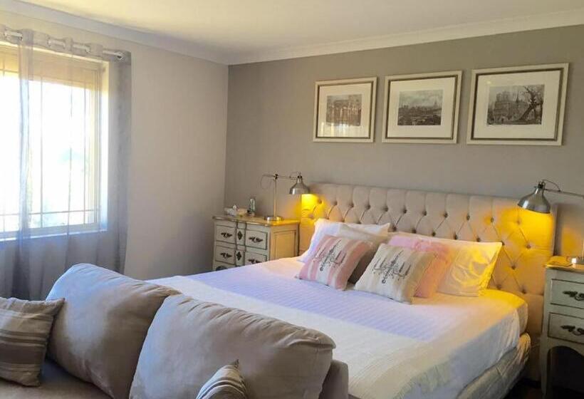 غرفة قياسية سرير كينج, The Grandhouse York