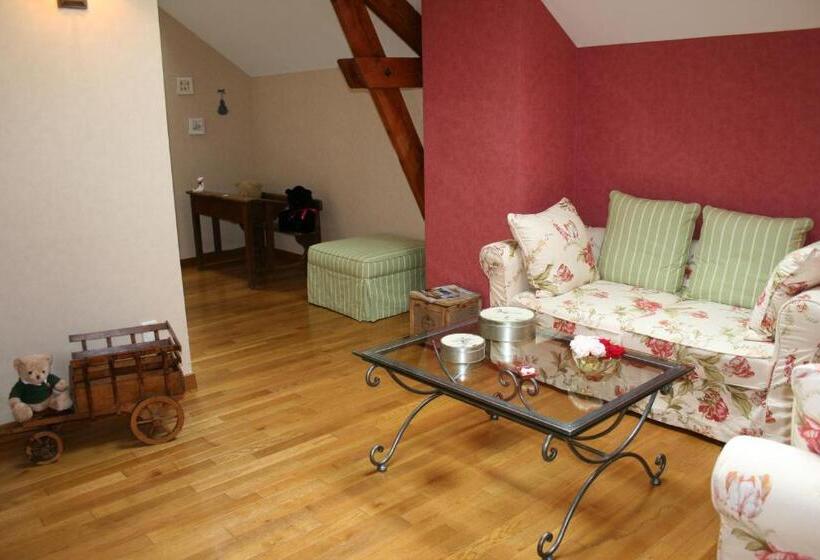 スイート, La Closerie Des Sacres