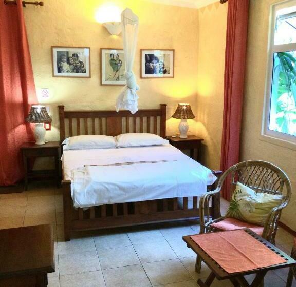 标准房带园景, La Reine Creole