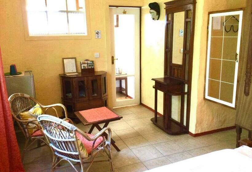 标准房带园景, La Reine Creole