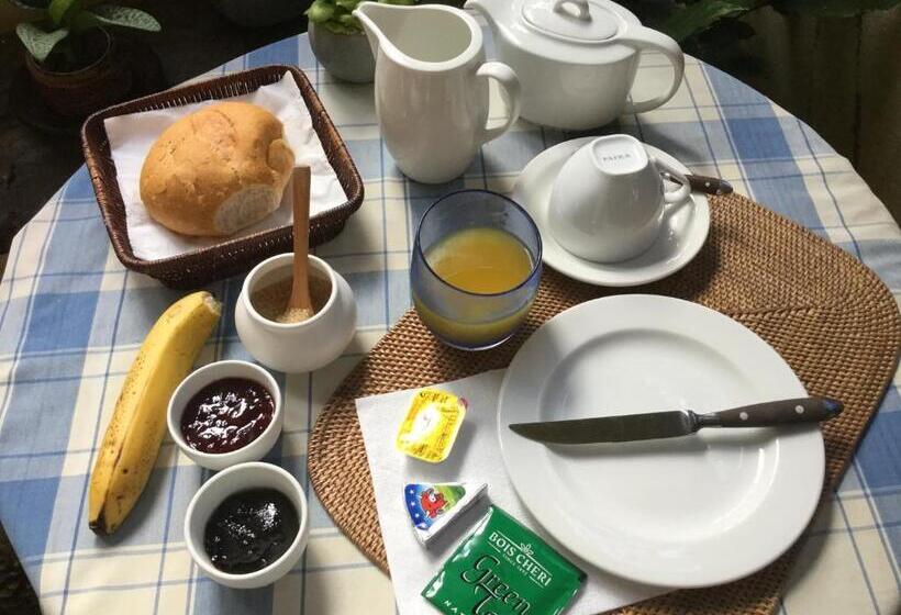 标准房带园景, La Reine Creole