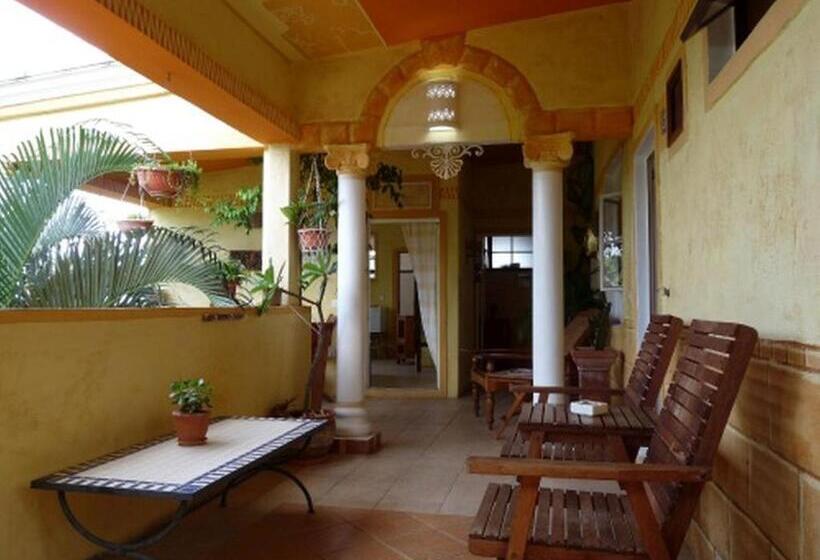 标准工作室, La Reine Creole