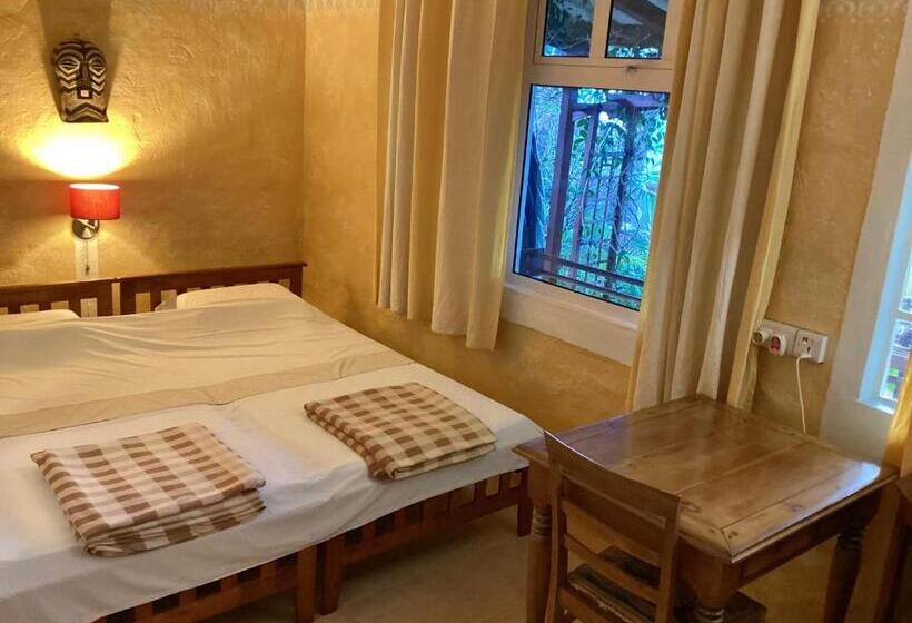 标准房带园景, La Reine Creole