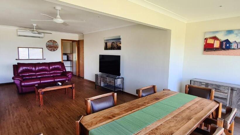 Апартаменты 2 Спальни Вид на Море, Diamond Beach Resort, Mid North Coast Nsw