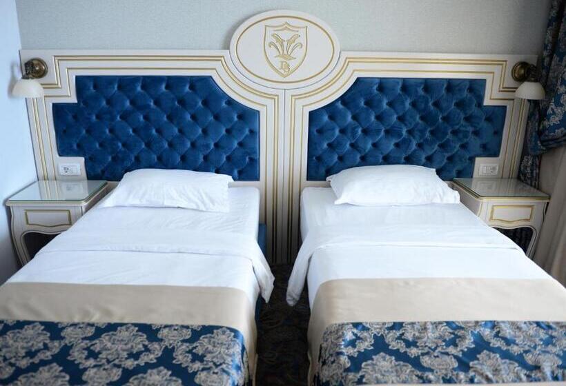 غرفة قياسية, Dacia Sud