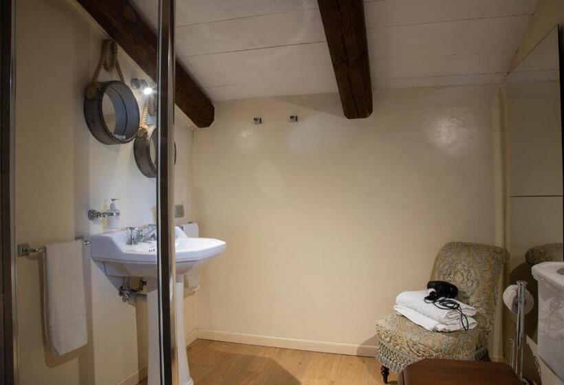 غرفة قياسية مزوَّدة بشُرفة, Masseria Celentano Relais & Agriturismo