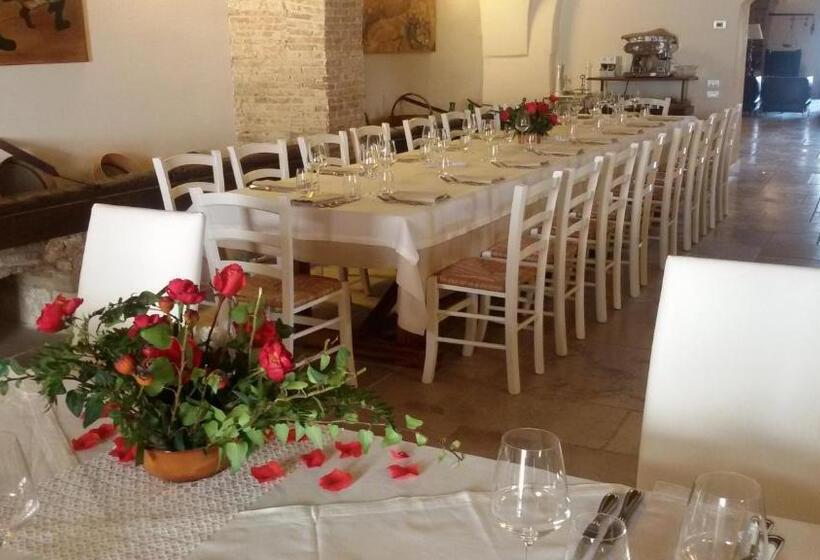 Номер Стандарт с Балконом, Masseria Celentano Relais & Agriturismo