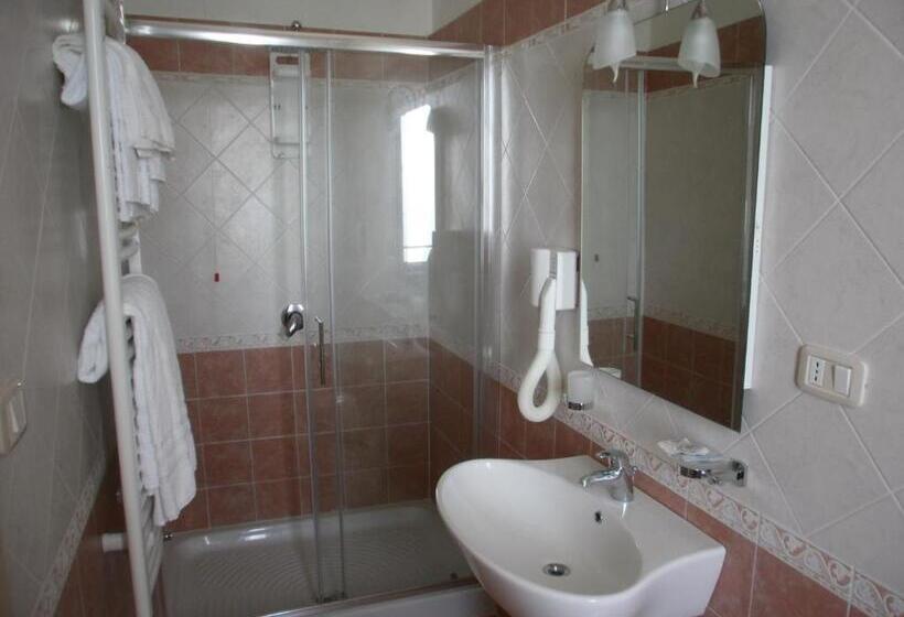 家庭海景房, Sirena