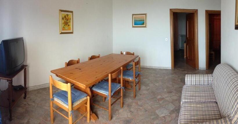 带2个卧室的公寓, Sirena