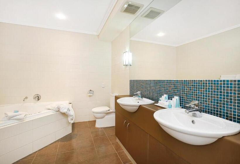 חדר דחוקס עם מיטת קינג, Springs Shoalhaven Nowra