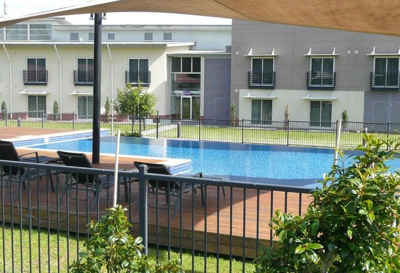 חדר סטנדרט נוף לבריכה, Springs Shoalhaven Nowra