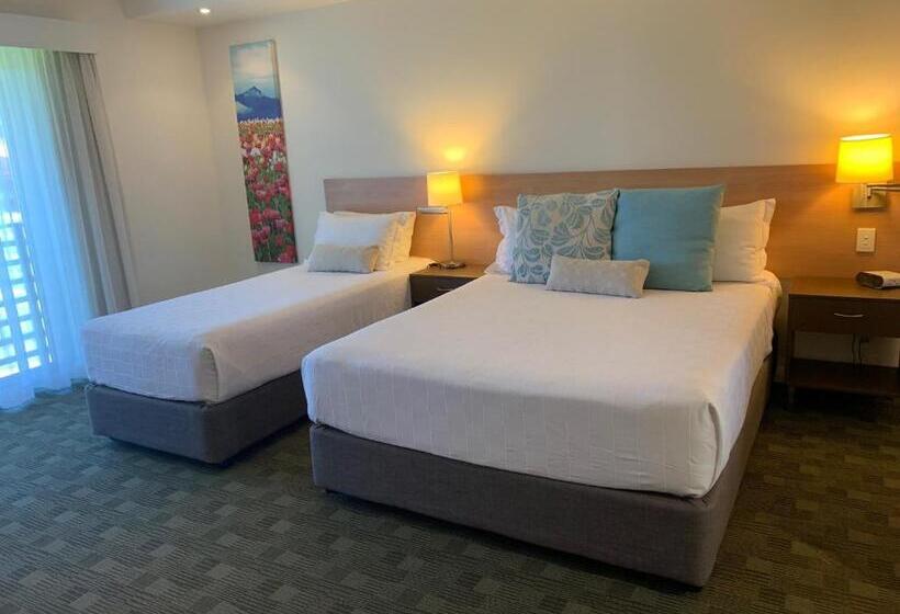 스탠다드 룸 풀장 전망, Springs Shoalhaven Nowra